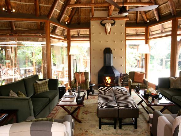 Pumba Msenge Bush Lodge - Lounge 